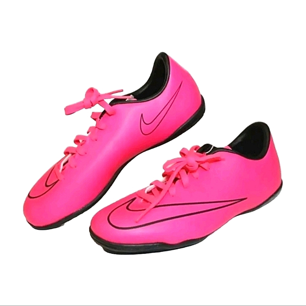 Nike Mercurial Victory V IC Pink and black indoor soccer shoes women's size 7.5